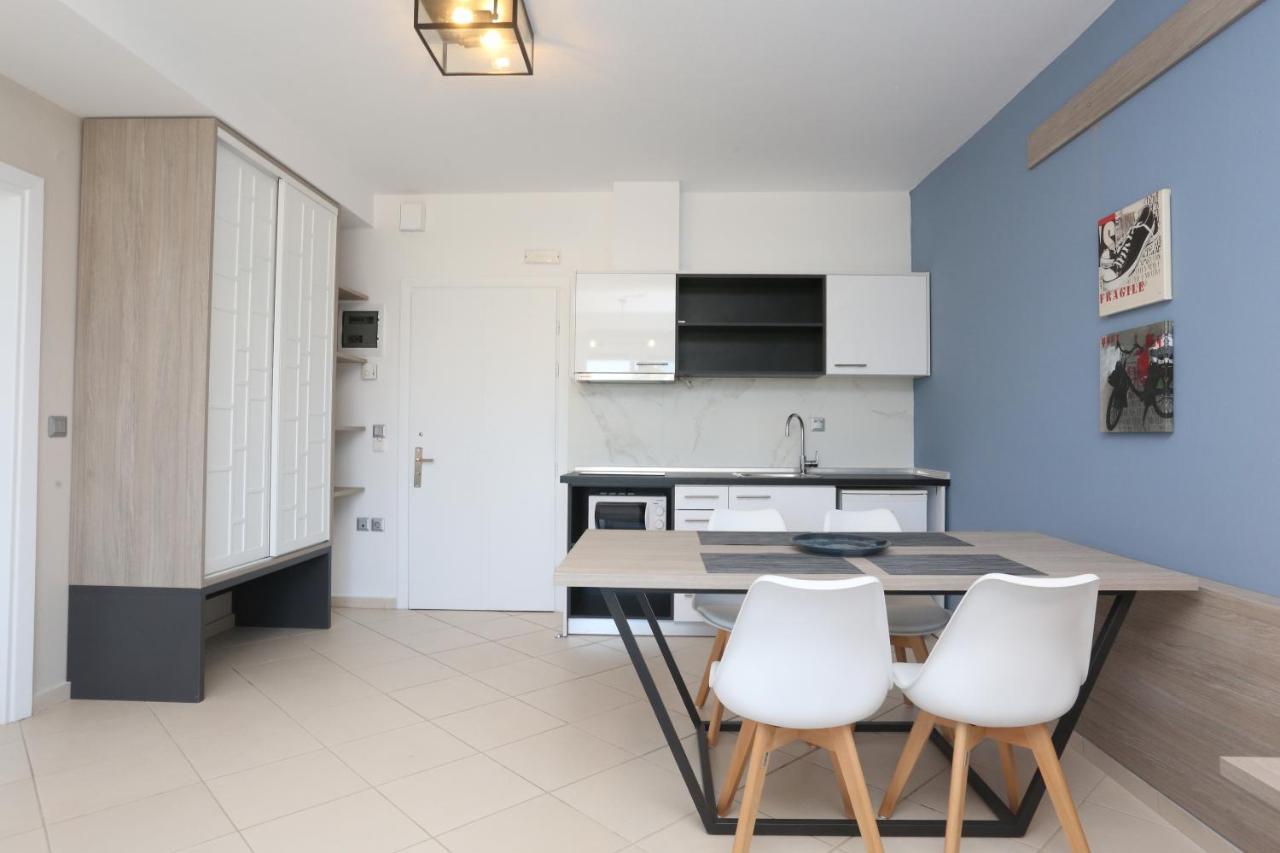 Agreste Luxury Apartments Paliouri Extérieur photo